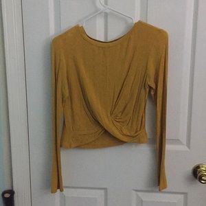 Long sleeve crop top